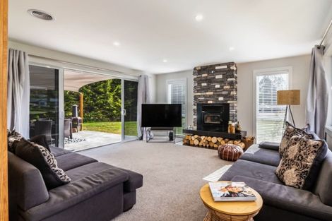 Photo of property in 65 Dalmore Way, Acacia Bay, Taupo, 3385