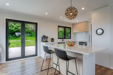 Photo of property in 17 Nalanda Crescent, Broadmeadows, Wellington, 6035