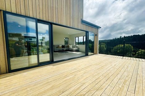 Photo of property in 27 Kotuitui Drive, Wainui, 0992