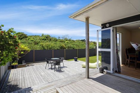 Photo of property in 7 Westridge, Camborne, Porirua, 5026