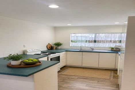 Photo of property in 1/8 Holman Road, Te Atatu Peninsula, Auckland, 0610