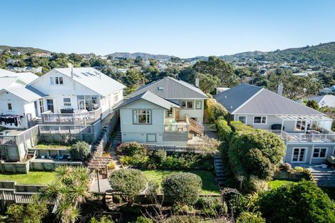 Photo of property in 97 Creswick Terrace, Northland, Wellington, 6012