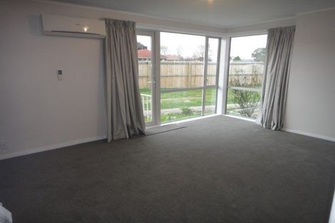 Photo of property in 2/85 Suva Street, Upper Riccarton, Christchurch, 8041