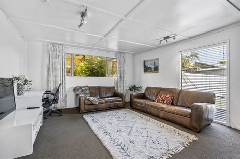 Photo of property in 2/21 Hythe Terrace, Mairangi Bay, Auckland, 0630