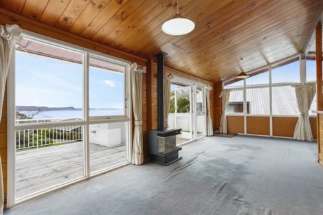 Photo of property in 5 Elgin Place, Red Beach, 0932