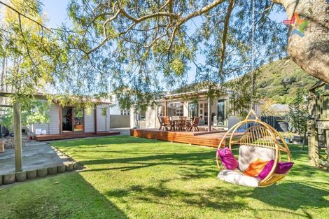 Photo of property in 7 Prouse Crescent, Naenae, Lower Hutt, 5011