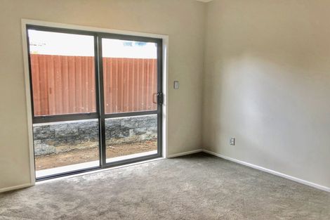 Photo of property in 22 Lisa Rise, Half Moon Bay, Auckland, 2012