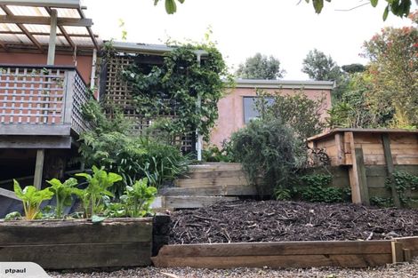 Photo of property in 14 Wellington Road, Surfdale, Waiheke Island, 1081