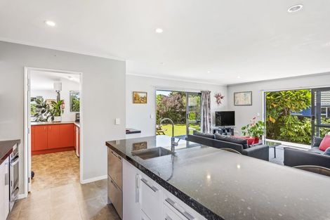 Photo of property in 7 Adrian Grove, Waikanae Beach, Waikanae, 5036