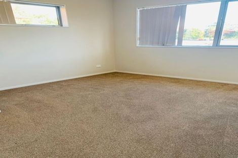 Photo of property in 36 Ray Small Drive, Papakura, 2110