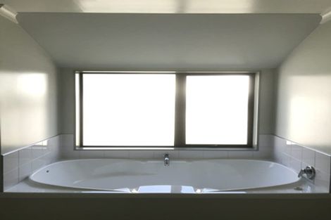 Photo of property in 17a Raumati Terrace, Khandallah, Wellington, 6035