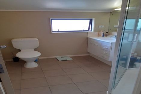 Photo of property in 2/65 Donald Street, Stanmore Bay, Whangaparaoa, 0932