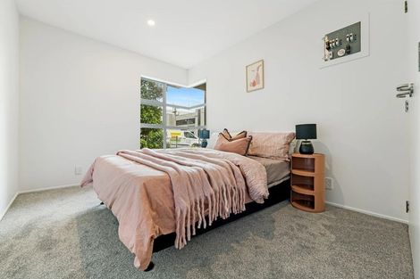 Photo of property in 2/17 Auburn Street, Grafton, Auckland, 1023