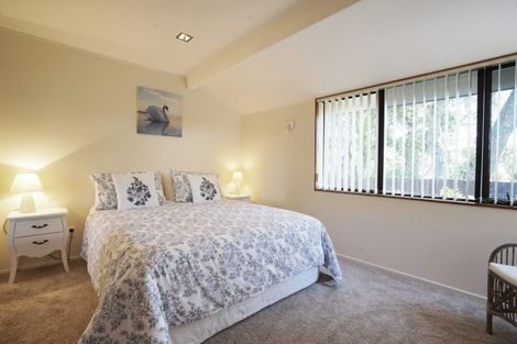 Photo of property in 1/7 Aorangi Place, Birkenhead, Auckland, 0626