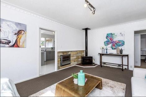 Photo of property in 14 Sunhaven Avenue, Glenfield, Auckland, 0629