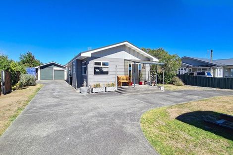 Photo of property in 44 Seabury Avenue, Foxton Beach, Foxton, 4815