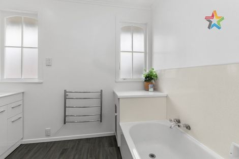 Photo of property in 82 Oxford Terrace, Epuni, Lower Hutt, 5011