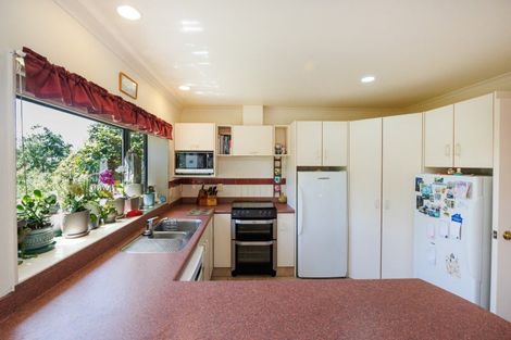 Photo of property in 7 Jasmine Place, Fitzherbert, Palmerston North, 4410