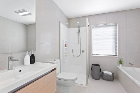 Photo of property in 16 Riria Crescent, Takanini, 2112