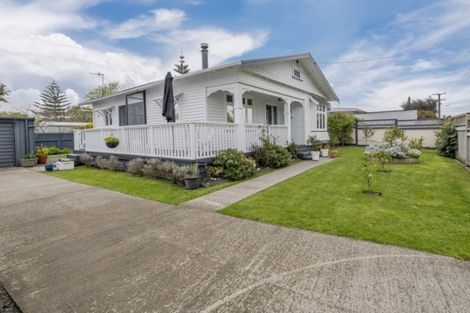 Photo of property in 35 Mckenzie Street, Levin, 5510