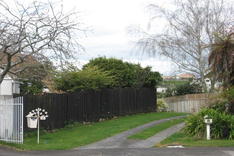 Photo of property in 44 Endeavour Avenue, Welcome Bay, Tauranga, 3112