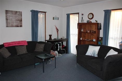 Photo of property in 6a Ballater Place, Highland Park, Auckland, 2010