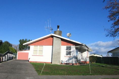 Photo of property in 77 Apollo Parade, Milson, Palmerston North, 4414