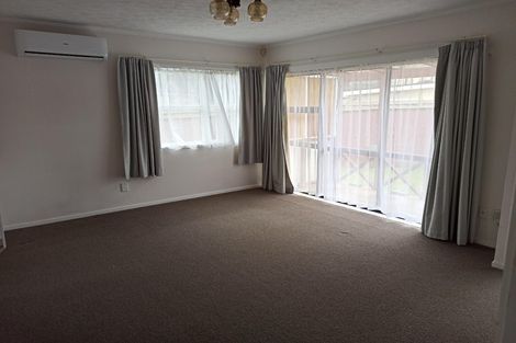 Photo of property in 2/8 Waikaremoana Place, Pakuranga Heights, Auckland, 2010