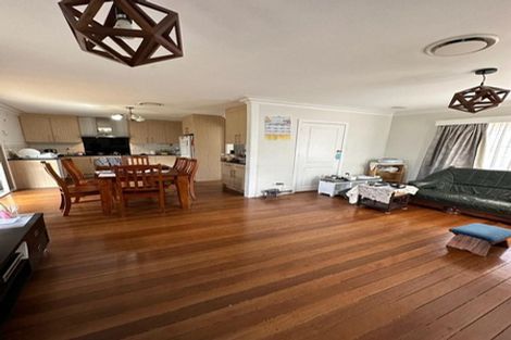 Photo of property in 2/260 Bucklands Beach Road, Bucklands Beach, Auckland, 2012