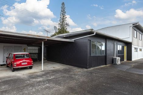 Photo of property in 1/125a Birkdale Road, Birkdale, Auckland, 0626