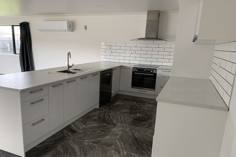 Photo of property in 19a Chestnut Close, Kelvin Grove, Palmerston North, 4414