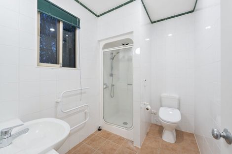 Photo of property in 9 Burgundy Park Avenue, Henderson, Auckland, 0612