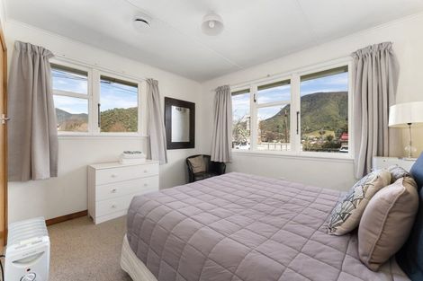 Photo of property in 8a Otago Street, Picton, 7220