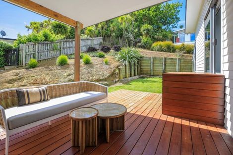 Photo of property in 28 Robertson Street, Raglan, 3225