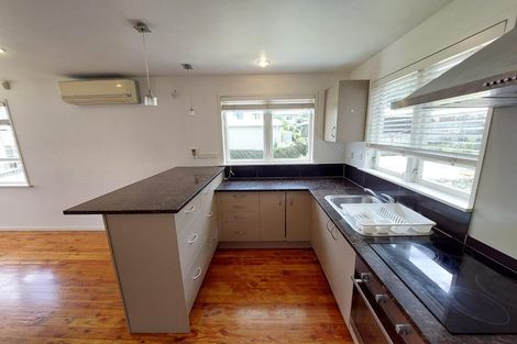 Photo of property in 2/70 Hogans Road, Glenfield, Auckland, 0629