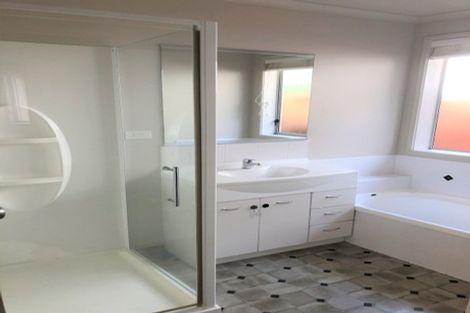 Photo of property in 32 Parkside Drive, Huntington, Hamilton, 3210