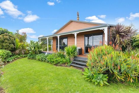 Photo of property in 177 Koru Road, Omata, New Plymouth, 4374