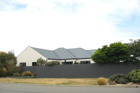 Photo of property in 2 Ferngrove Place, Parklands, Christchurch, 8083