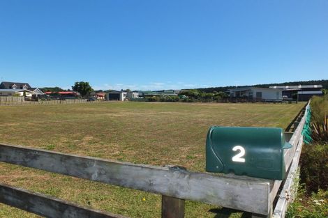 Photo of property in 2 Nicolas Place, Foxton Beach, Foxton, 4815