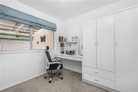 Photo of property in 1/7 Malters Place, Browns Bay, Auckland, 0630