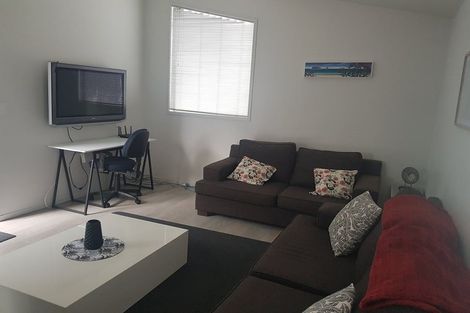 Photo of property in 964 Whangaparaoa Road, Manly, Whangaparaoa, 0930