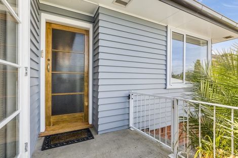 Photo of property in 32 Links Road, New Lynn, Auckland, 0600