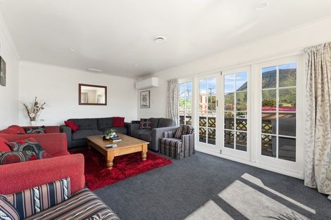 Photo of property in 8a Otago Street, Picton, 7220