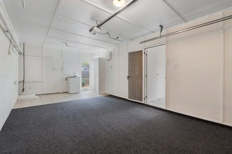 Photo of property in 2/9 Motuora Road, Manly, Whangaparaoa, 0930