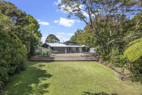 Photo of property in 192 Mountain Road, Henderson Valley, Auckland, 0612