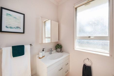 Photo of property in 8 Kiwi Court, Roslyn, Palmerston North, 4414