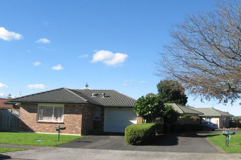 Photo of property in 2/16 Montilla Place, Manurewa, Auckland, 2102