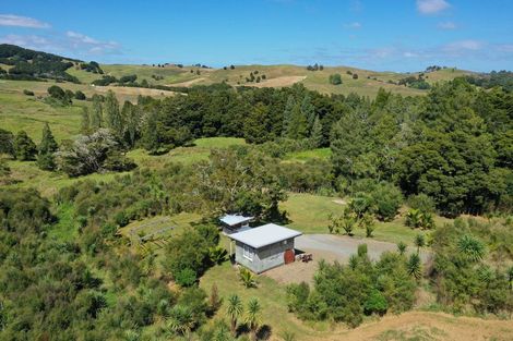 Photo of property in 147 Whaka Road, Maungaturoto, 0520