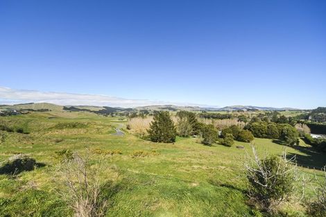 Photo of property in 122 Pacific Drive, Fitzherbert, Palmerston North, 4410