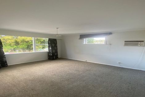 Photo of property in 16 Bentley Avenue, Glenfield, Auckland, 0629